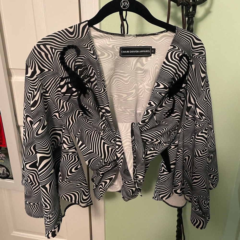 Chain Driven Apparel Cropped Kimono Top